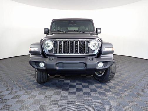 Granite Crystal Clearcoat Metallic 2025 Jeep Wrangler Sport