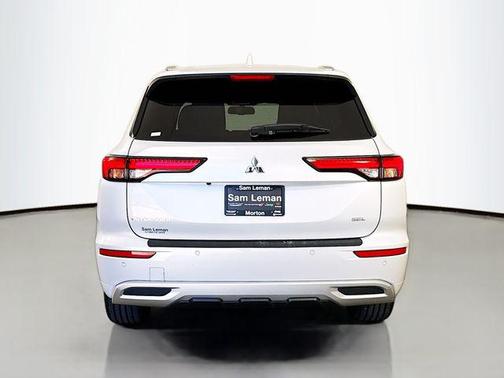 White Diamond 2022 Mitsubishi Outlander SEL