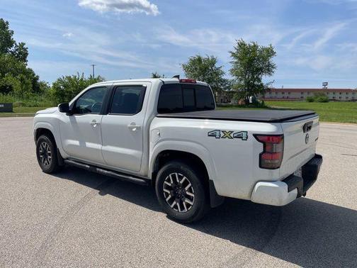2022 Nissan Frontier SV