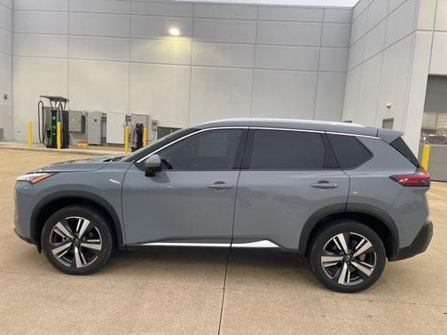 Boulder Gray Pearl 2023 Nissan Rogue SL