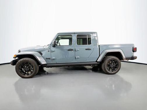 Anvil Clearcoat 2025 Jeep Gladiator Nighthawk