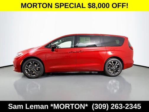 Red Hot Pearlcoat 2026 Chrysler Pacifica L