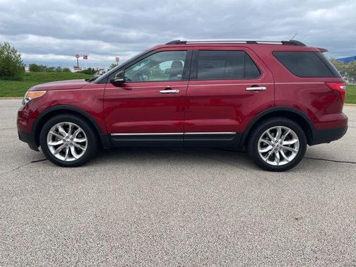 Ruby Red Metallic Tinted Clearcoat 2015 Ford Explorer XLT