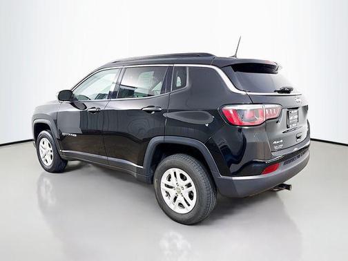 Diamond Black Crystal Pearlcoat 2020 Jeep Compass Sport