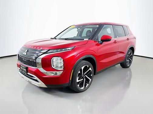 Red Diamond 2023 Mitsubishi Outlander SE 2.5 S-AWC