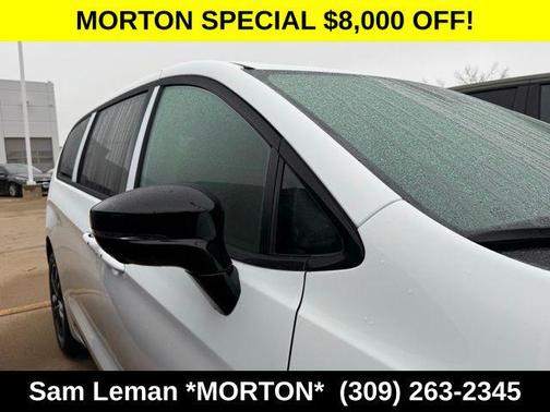 Bright White Clearcoat 2026 Chrysler Pacifica L