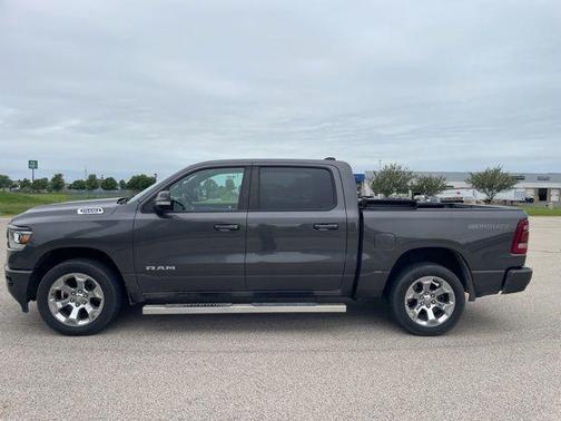 Granite Crystal Metallic Clearcoat 2020 RAM 1500 Big Horn/Lone Star