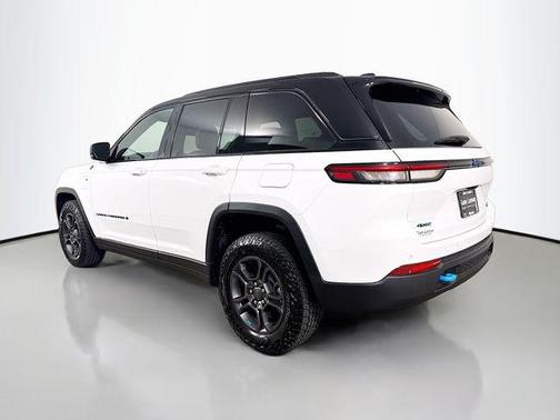 2024 Jeep Grand Cherokee 4xe Trailhawk