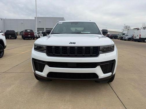 2026 Jeep Grand Cherokee Altitude