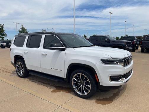 Bright White Clearcoat 2024 Jeep Wagoneer Series II