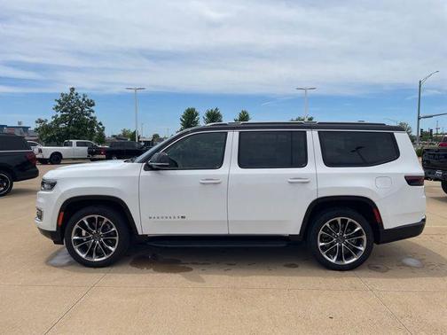 Bright White Clearcoat 2024 Jeep Wagoneer Series II