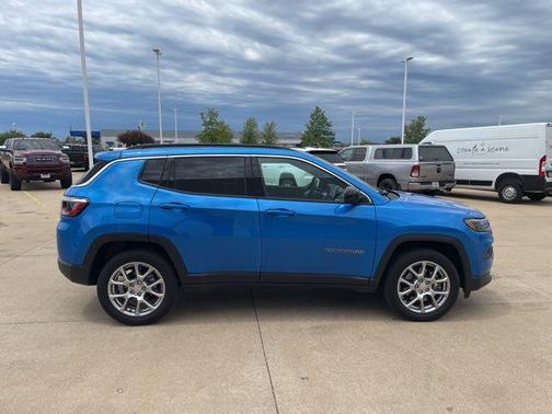 2024 Jeep Compass Latitude Lux