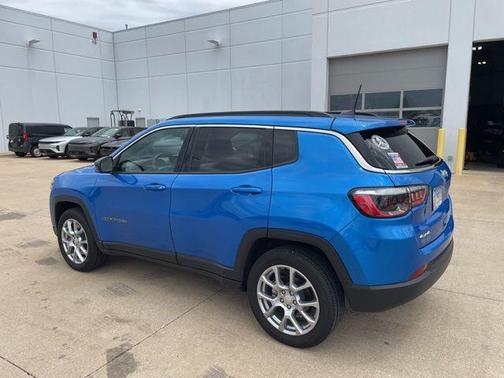 2024 Jeep Compass Latitude Lux