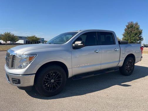2018 Nissan Titan SV