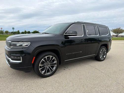 Diamond Black Crystal Pearlcoat 2023 Jeep Grand Wagoneer Series III