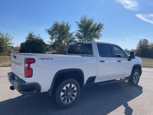 2024 Chevrolet Silverado 2500 Custom