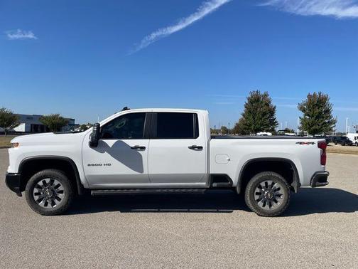 2024 Chevrolet Silverado 2500 Custom