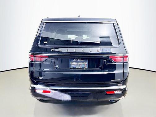 Diamond Black Crystal Pearlcoat 2024 Jeep Wagoneer Series II