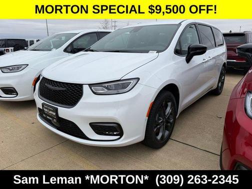 Bright White Clearcoat 2026 Chrysler Pacifica L