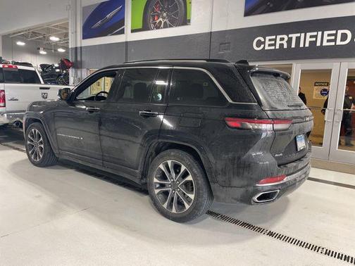 2022 Jeep Grand Cherokee Overland