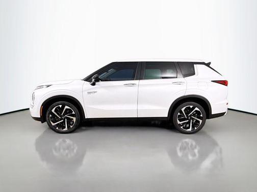 2023 Mitsubishi Outlander PHEV SE
