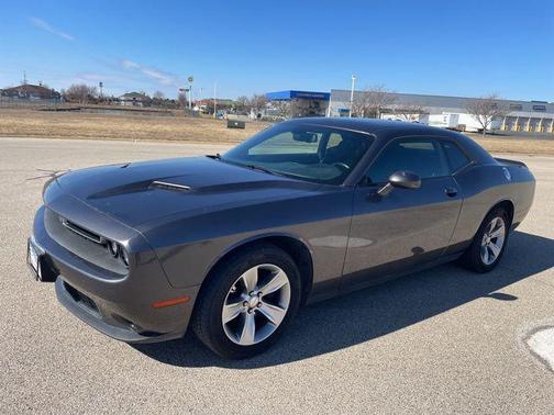 2017 Dodge Challenger SXT
