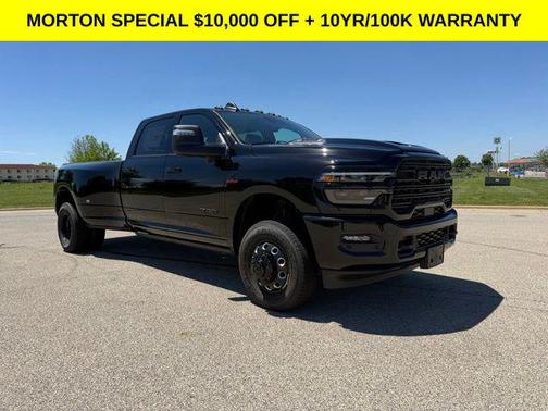 Diamond Black Crystal Pearlcoat 2026 RAM 3500 Laramie
