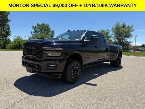 Diamond Black Crystal Pearlcoat 2026 RAM 3500 Laramie
