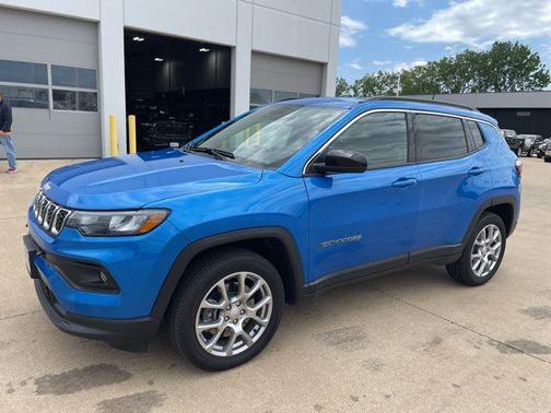 2024 Jeep Compass Latitude Lux