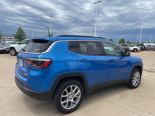 2024 Jeep Compass Latitude Lux