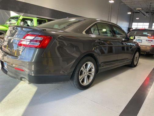 2015 Ford Taurus SEL