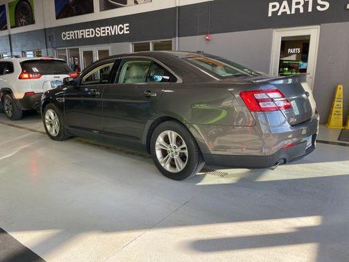 2015 Ford Taurus SEL