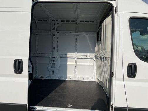 2025 RAM ProMaster 2500 Tradesman