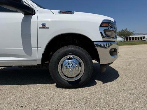Bright White Clearcoat 2026 RAM 3500 Tradesman