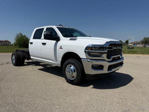 Bright White Clearcoat 2026 RAM 3500 Tradesman