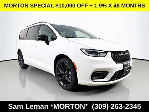 Bright White Clearcoat 2026 Chrysler Pacifica Limited