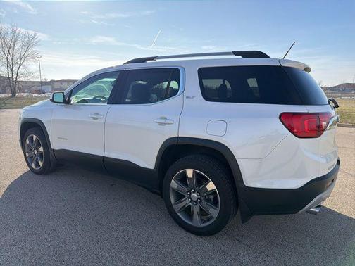 2017 GMC Acadia SLT-2