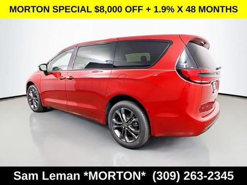 Red Hot Pearlcoat 2026 Chrysler Pacifica L