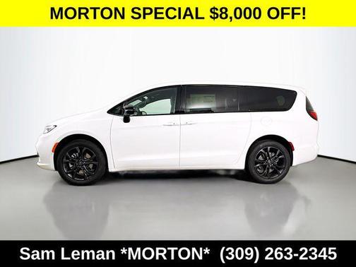 Bright White Clearcoat 2026 Chrysler Pacifica L