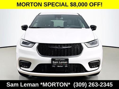 Bright White Clearcoat 2026 Chrysler Pacifica L