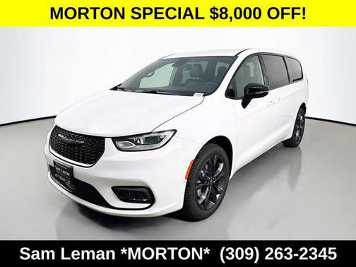 Bright White Clearcoat 2026 Chrysler Pacifica L