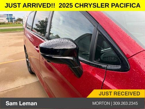 2025 Chrysler Pacifica L
