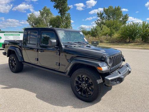 2024 Jeep Gladiator Nighthawk