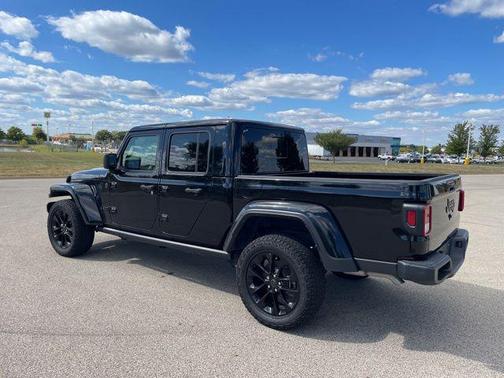 2024 Jeep Gladiator Nighthawk