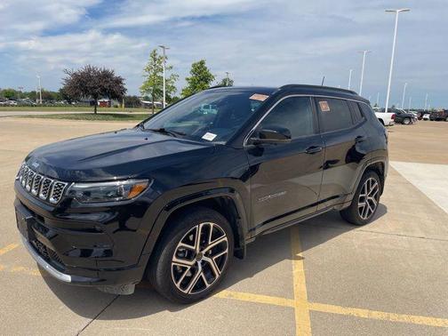 Diamond Black Crystal PC 2025 Jeep Compass Limited