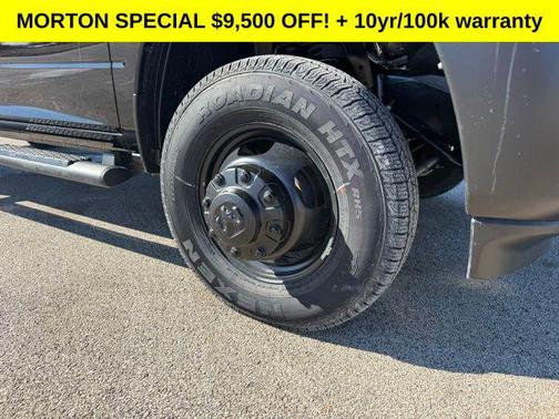 Diamond Black Crystal Pearlcoat 2026 RAM 3500 Tradesman