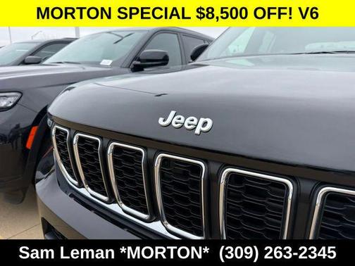 Diamond Black Crystal Pearlcoat 2025 Jeep Grand Cherokee L Laredo