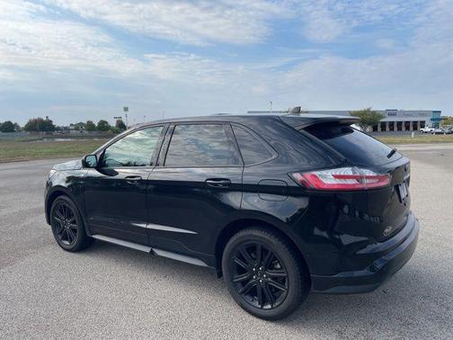 2022 Ford Edge ST Line
