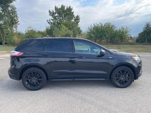 2022 Ford Edge ST Line