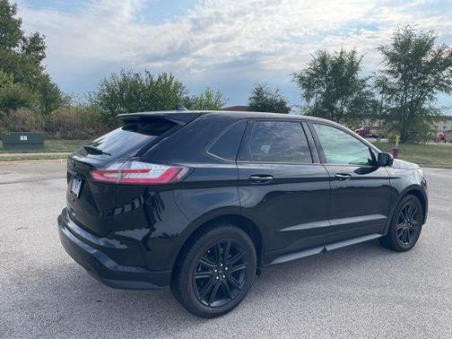 2022 Ford Edge ST Line